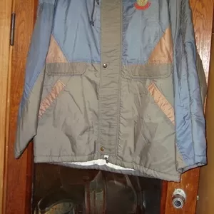 Продам мужскую куртку ,   новую ,  размер 50-52