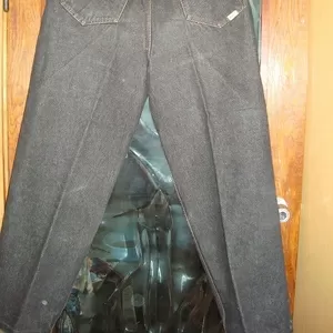 Продам мужские джинсы  ,  в хорошем состоянии размер 50-52