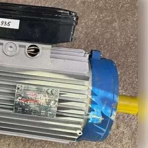 Електродвигун з електромагнітним гальмом MGM BA100LA4