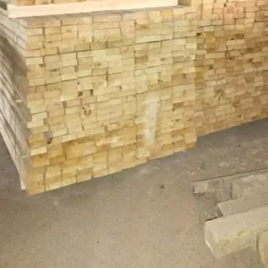 напиляємо  брус та дошку хвойних порід згідно вашому замовленню