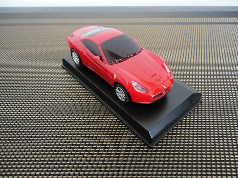 Android Ferrari California 1:50 Silverlit  2