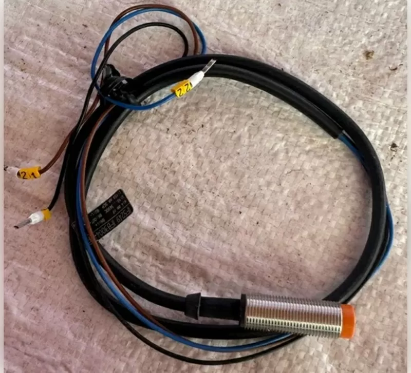 Індуктивний датчик IF5249 (IFB3004-BPKG)