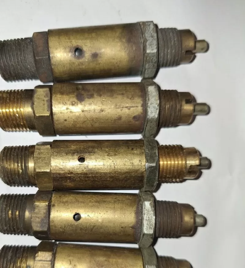 120-3513050 Клапан запобіжний регулювання тиску повітря ЗІЛ, МАЗ, ЛАЗ, КАЗ