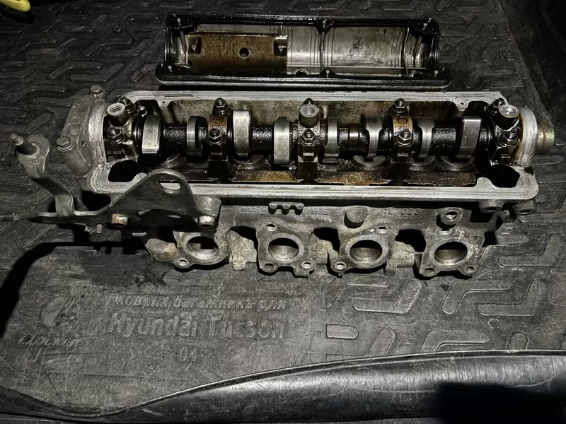 головка блока циліндрів Skoda