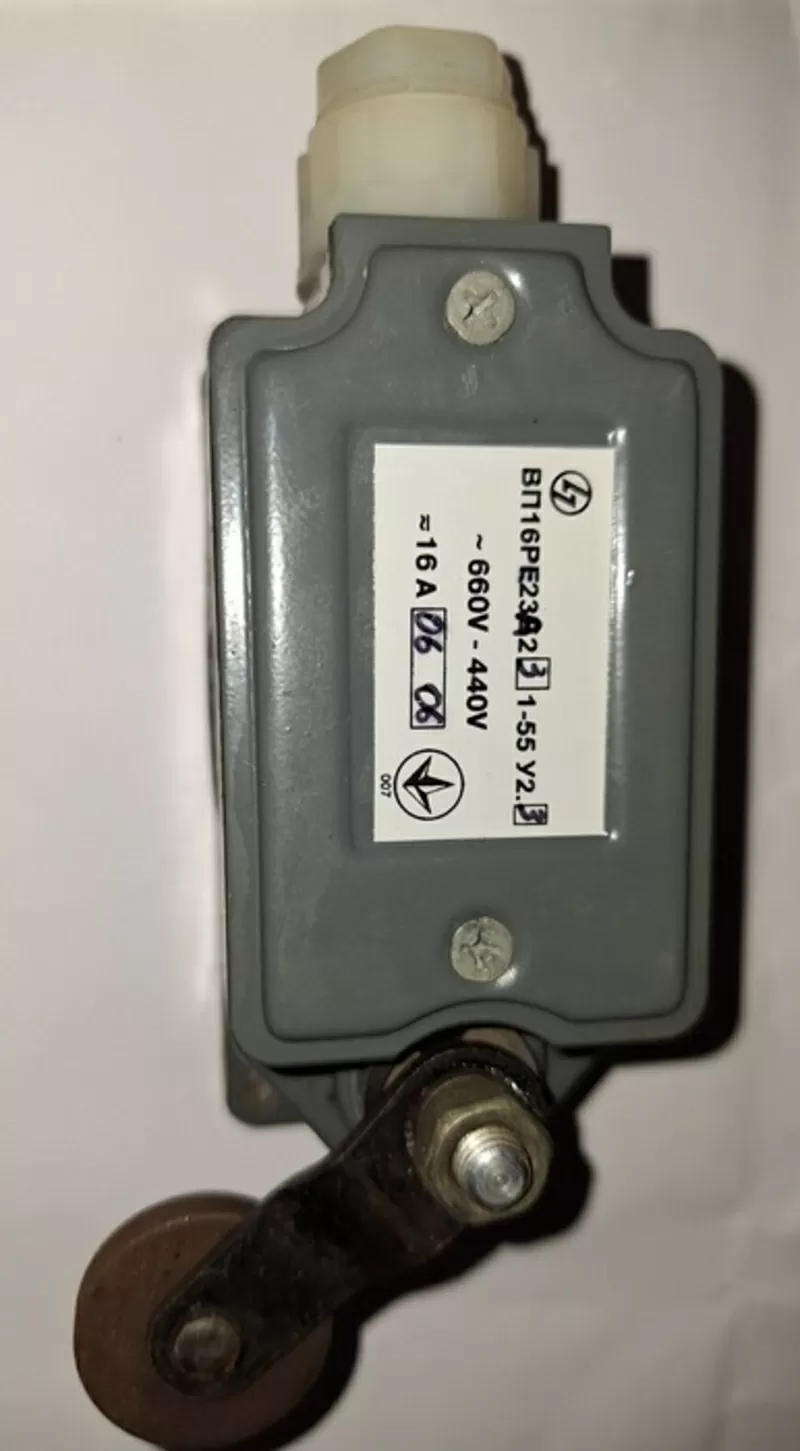 Вимикач    ВП16РЕ23Б2